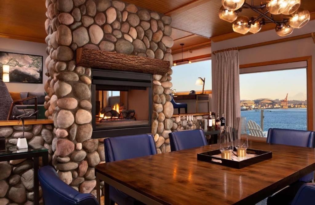 The Edgewater, A Noble House Hotel